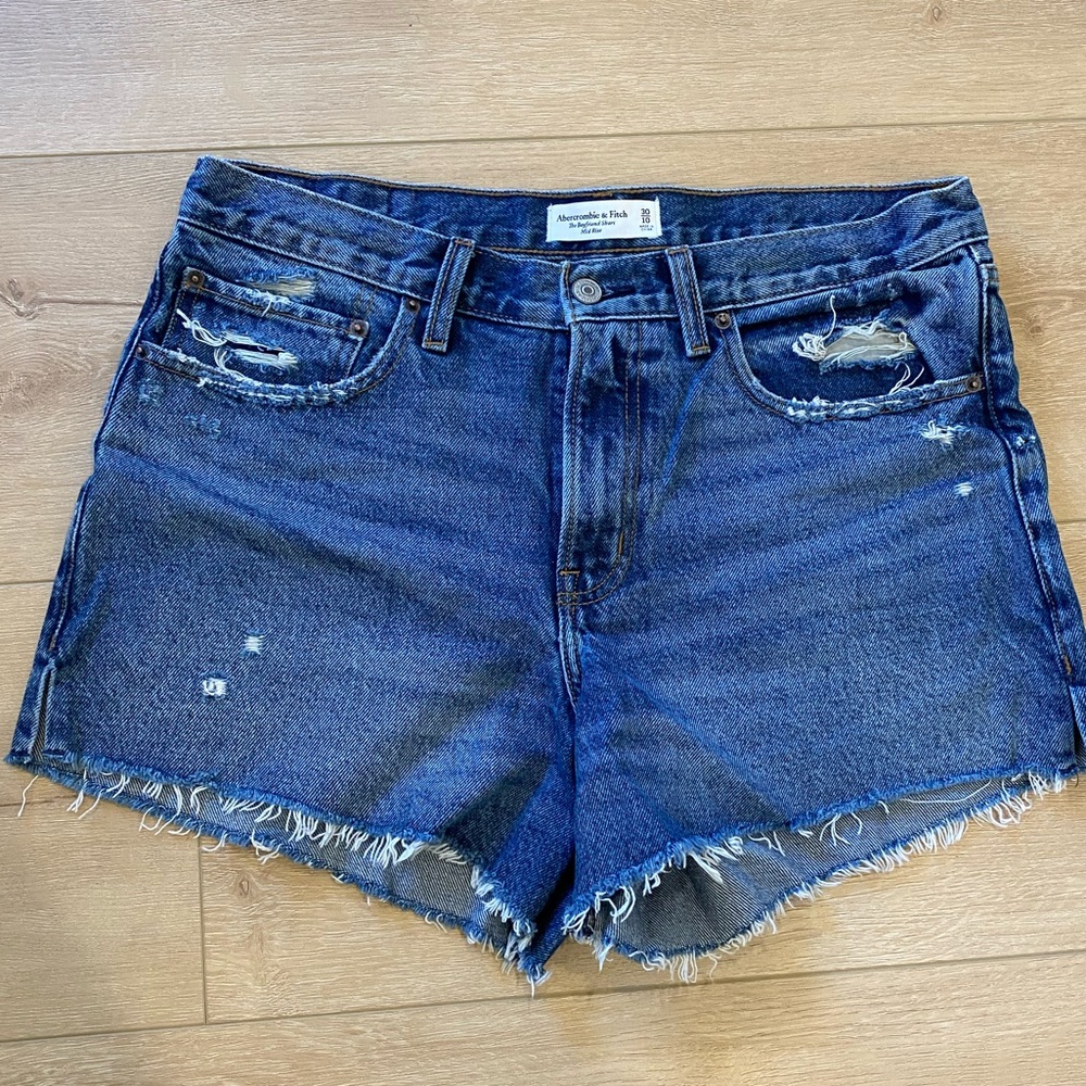 Abercrombie Boyfriend Short Mid Rise Size 30, Size 10